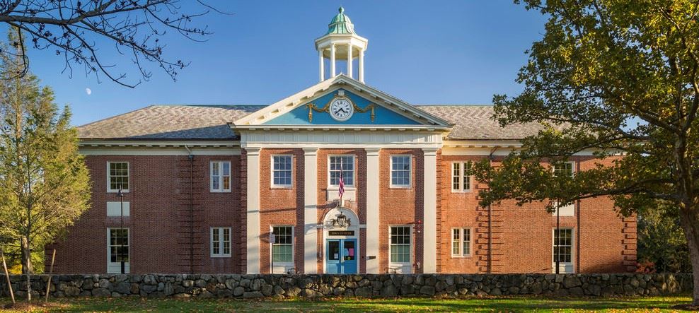 Lincoln_TH_ext_front